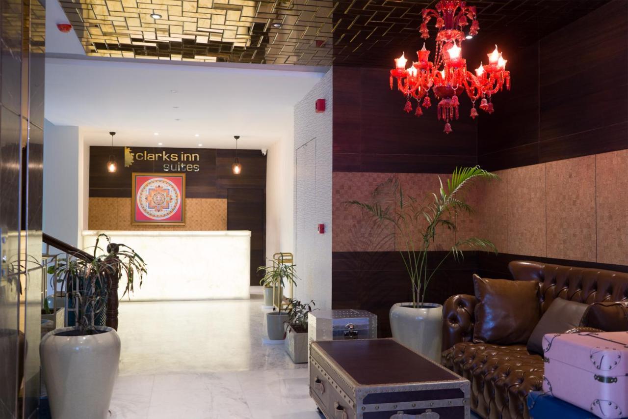 Clarks Inn Suites Kangra Buitenkant foto