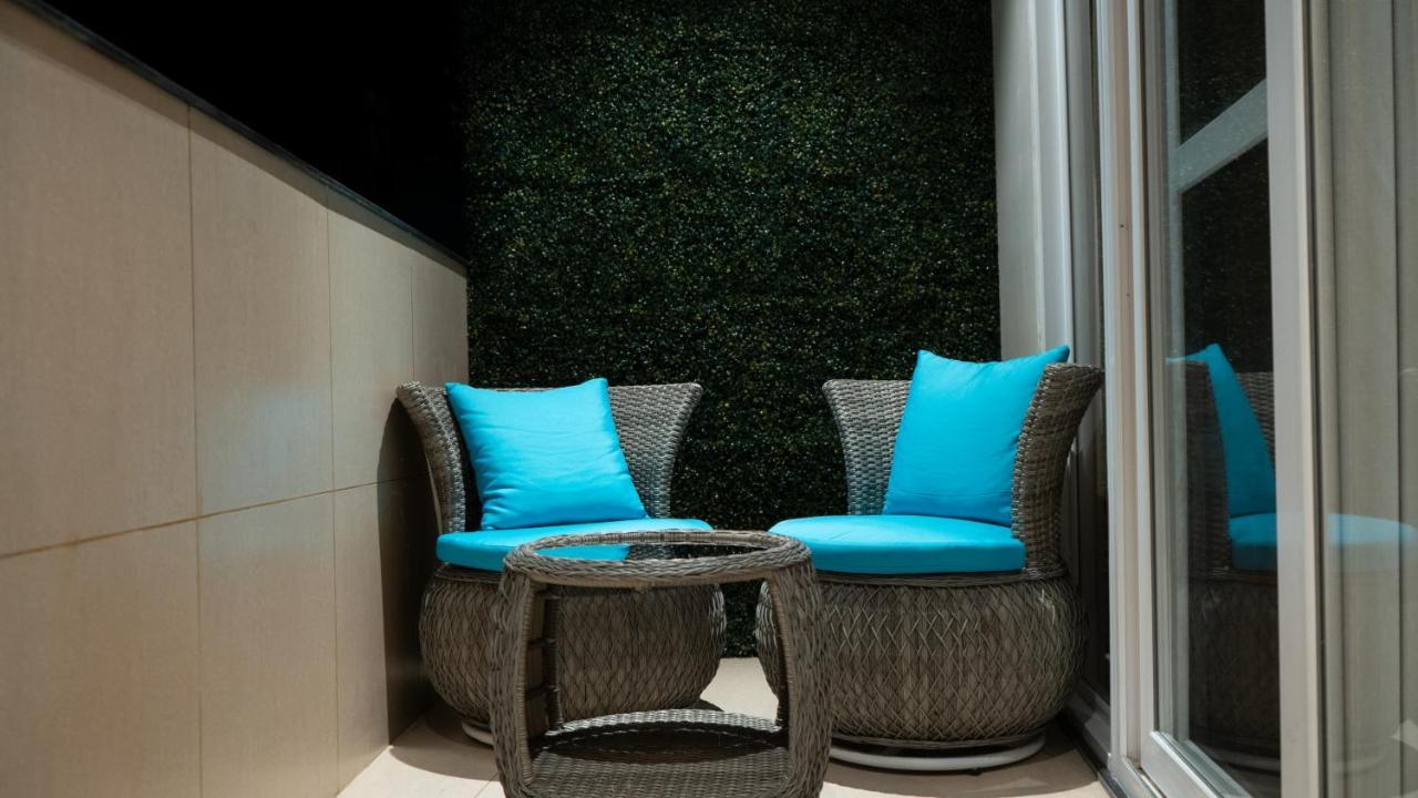 Clarks Inn Suites Kangra Buitenkant foto